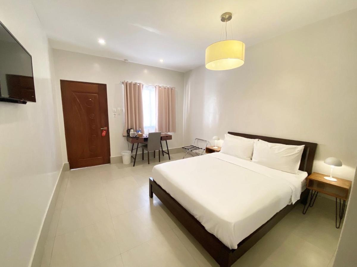 Harman Suites Moalboal Buitenkant foto