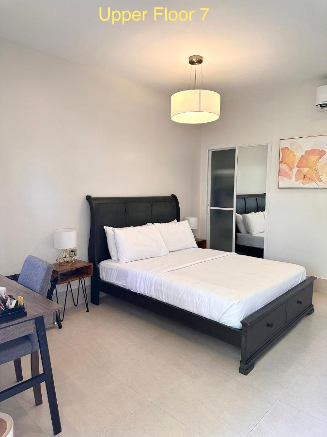 Harman Suites Moalboal Buitenkant foto