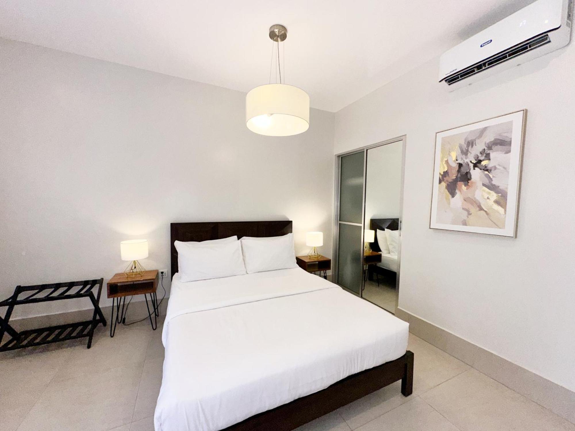 Harman Suites Moalboal Buitenkant foto