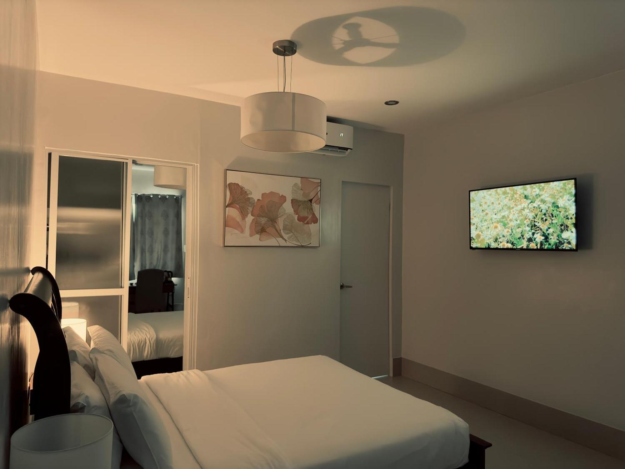 Harman Suites Moalboal Buitenkant foto