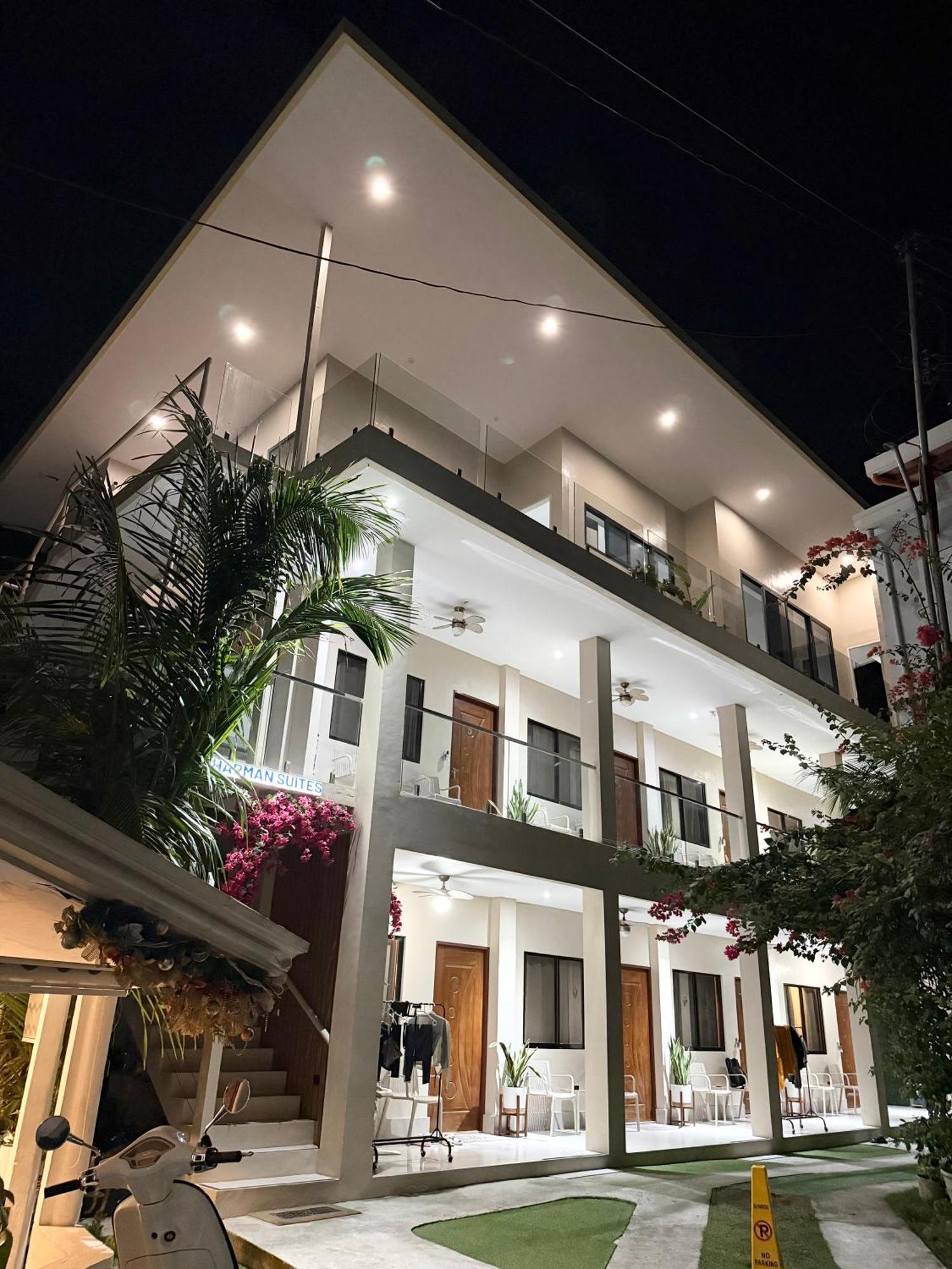 Harman Suites Moalboal Buitenkant foto